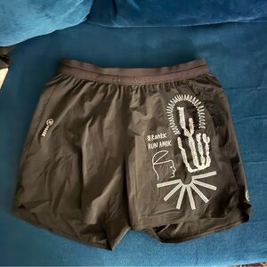 Roark Men's Black Graphic Athletic Shorts